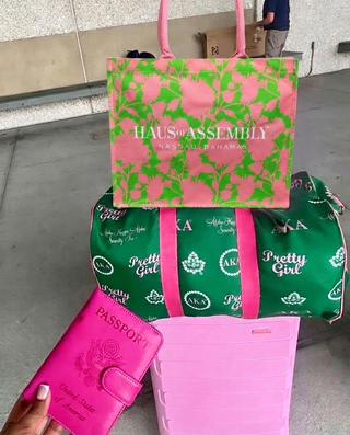 Ivy Leaf Silhouette XL Tote
